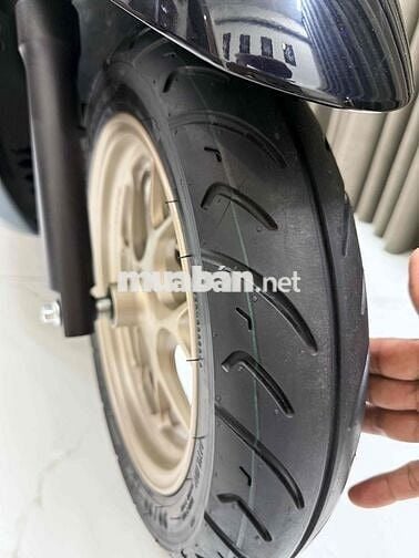 LEAD 8/2025 chạy đúng 900 km bao chuẩn