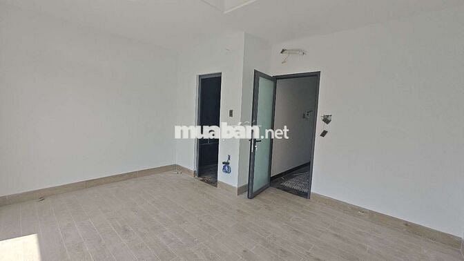 Bán nhà 1 trệt 1 lửng 3 lầu 4 phòng 5 tolet