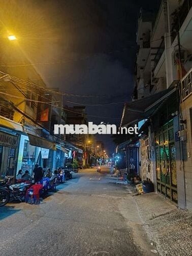 Ngang 4,5m dài 11,5m. 3 tầng, oto vào nhà. Kế Lê Văn Quới. Chỉ 5,7 tỷ