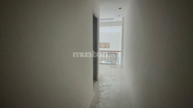 BÁN GẤP NHÀ MỚI 1 TRỆT 1 LẦU 4x12,3PN + SÂN TRƯỚC RỘNG 4x3M HXH
