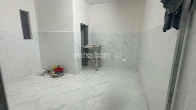BÁN GẤP NHÀ MỚI 1 TRỆT 1 LẦU 4x12,3PN + SÂN TRƯỚC RỘNG 4x3M HXH