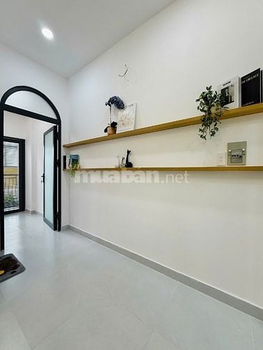 BÁN NHÀ CHÍNH CHỦ 637/QUANG TRUNG ĐÚC 1 LẦU 2PN HẺM ĐẸP FULL NỘI THẤT