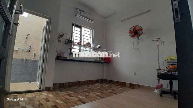 Ngang 4,5m dài 11,5m. 3 tầng, oto vào nhà. Kế Lê Văn Quới. Chỉ 5,7 tỷ