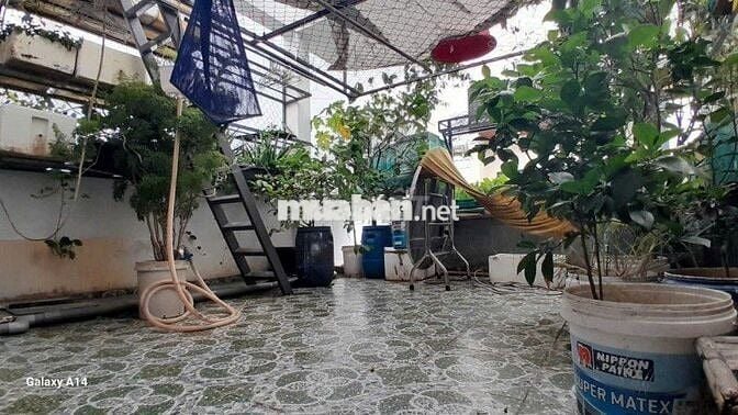 Ngang 4,5m dài 11,5m. 3 tầng, oto vào nhà. Kế Lê Văn Quới. Chỉ 5,7 tỷ