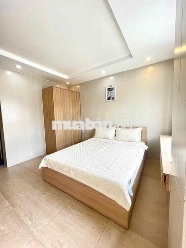 Cho Thuê Căn Hộ Ban Công Siêu Đẹp Thoáng Ngay Chợ Bến Thành Q1