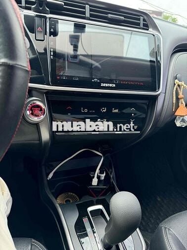 Honda City 2019 1.5 TOP - 32000 km