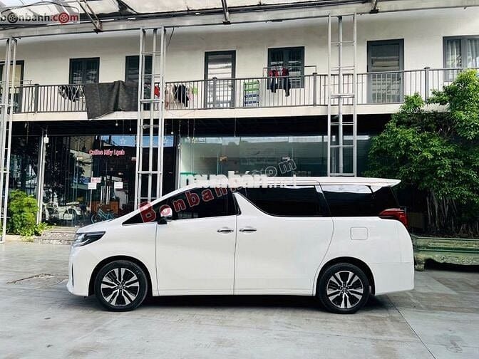 Toyota Alphard 2022