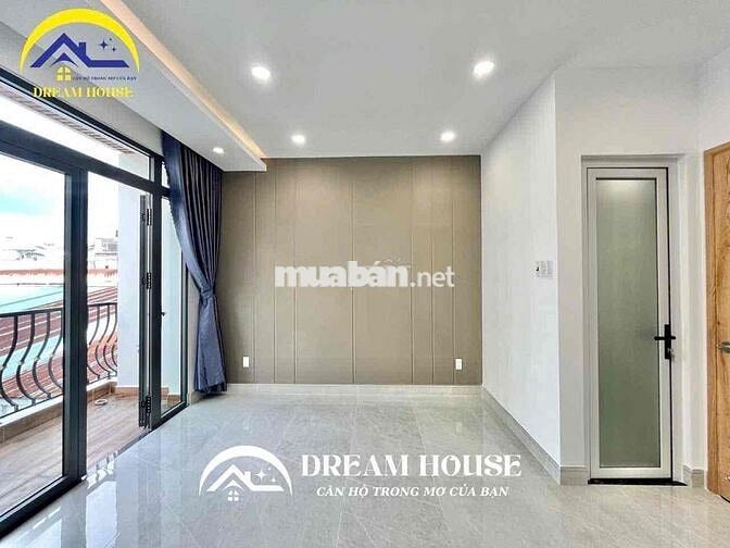 CỰC RẺ STUDIO BAN CÔNG THOÁNG MÁT GẦN NGAY NGÃ TƯ BỐN XÃ