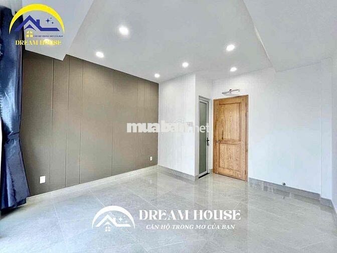 CỰC RẺ STUDIO BAN CÔNG THOÁNG MÁT GẦN NGAY NGÃ TƯ BỐN XÃ