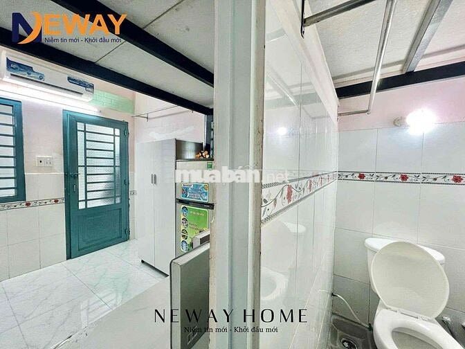 PHÒNG TRỌ CÓ GÁC GIÁ RẺ - GẦN NGÃ TƯ XÃ - CÓ THANG MÁY, MÁY LẠNH