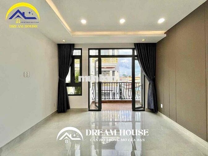 CỰC RẺ STUDIO BAN CÔNG THOÁNG MÁT GẦN NGAY NGÃ TƯ BỐN XÃ