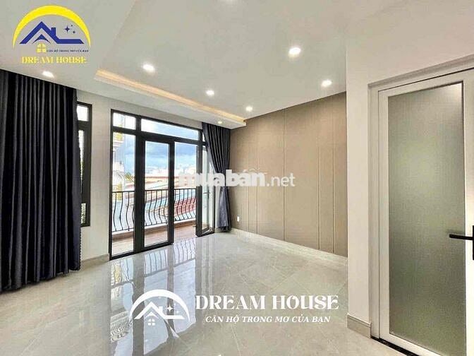 CỰC RẺ STUDIO BAN CÔNG THOÁNG MÁT GẦN NGAY NGÃ TƯ BỐN XÃ