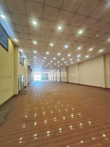 🌹 Nhà mặt tiền QL1A, TT Bến Lức, 10x90m, sổ hồng riêng, giá cực rẻ