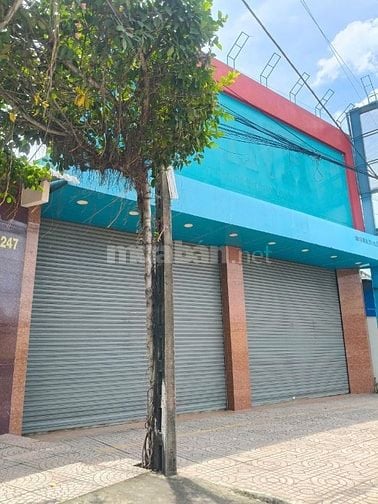 🌹 Nhà mặt tiền QL1A, TT Bến Lức, 10x90m, sổ hồng riêng, giá cực rẻ