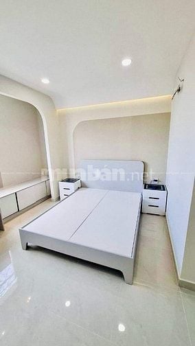 Bán căn hộ Carina Plaza diện tích 105m, 2pn, 2wc giá 3 tỷ
