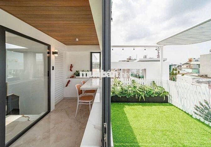 CỰC PHẨM ! CHO THUÊ NHÀ 221C Võ Văn Tần, Nhà mới 100% DTSD 400m2