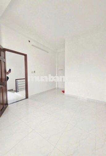CỰC PHẨM ! CHO THUÊ NHÀ 221C Võ Văn Tần, Nhà mới 100% DTSD 400m2