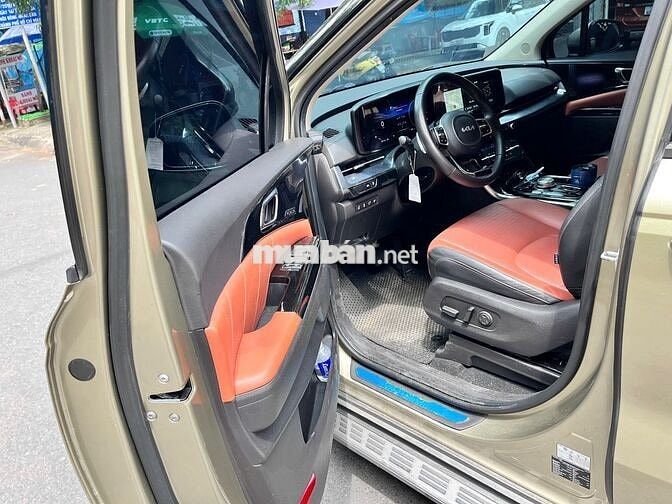 Kia Carnival 2.2D Signature Model 2023