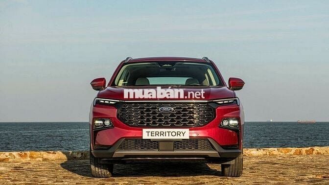 Territory Titanium X màu đỏ xe sẵn giao ngay + KM
