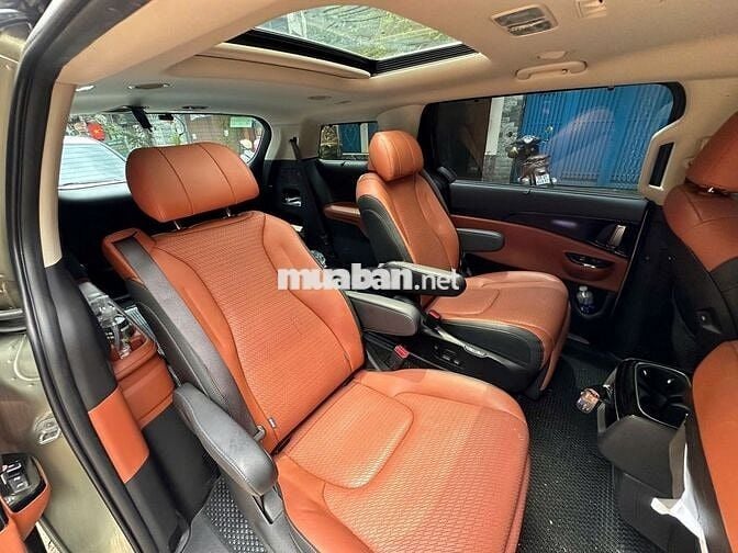 Kia Carnival 2.2D Signature Model 2023