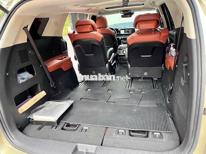 Kia Carnival 2.2D Signature Model 2023