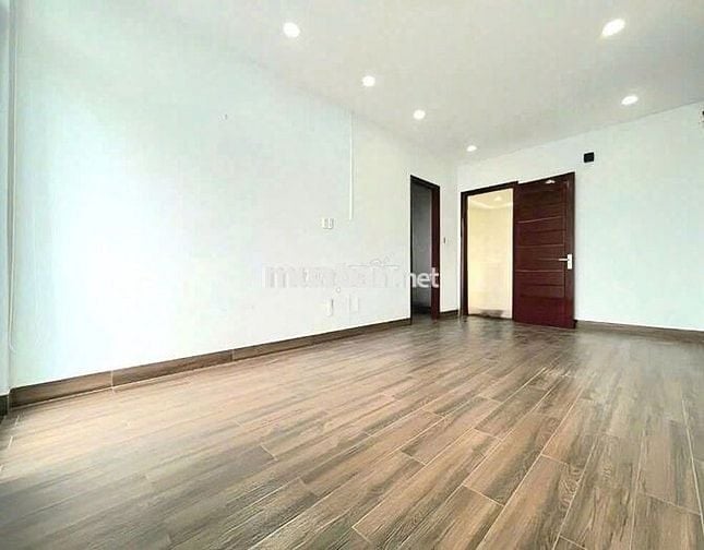 CỰC PHẨM ! CHO THUÊ NHÀ 221C Võ Văn Tần, Nhà mới 100% DTSD 400m2