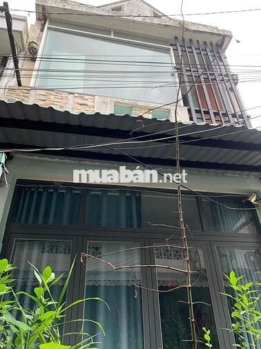 Bán nhà 4x10m, 1 lầu, gần nhà hàng cần phong, Nguyễn văn quá, q12