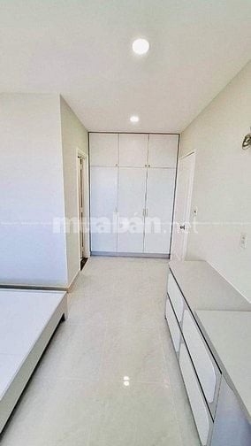 Bán căn hộ Carina Plaza diện tích 105m, 2pn, 2wc giá 3 tỷ