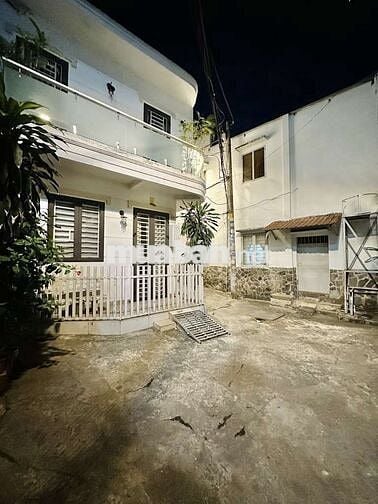 BÁN NHÀ TÂN PHÚ 2TẦNG HẺM OTO 37M 7X5