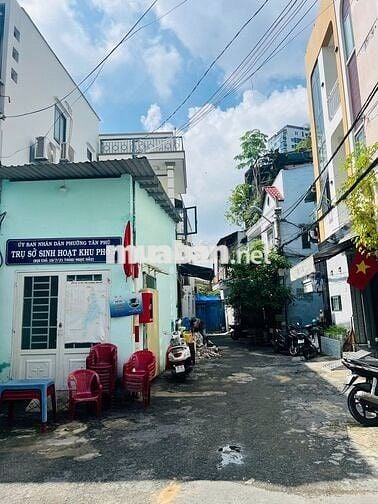 Nhà hẻm oto gần khu Bàu Cát dtsd hơn 100m2  cho thuê nguyên căn