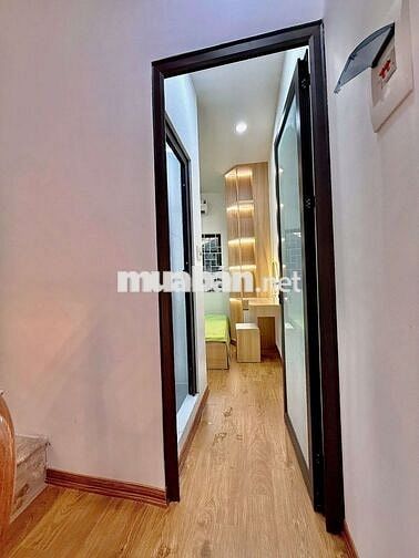 Nhà riêng Nguyễn Cao 5 tầng, nhà đẹp 3 phòng ngủ,Wc. Tầng 1 kinh doanh