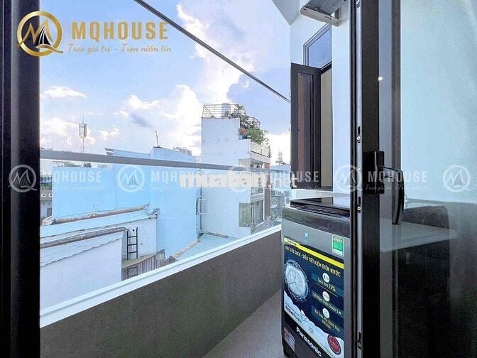STUDIO BAN CÔNG FULL NỘI THẤT ĐI BỘ ĐẾN ĐẠI HỌC CÔNG NGHIỆP