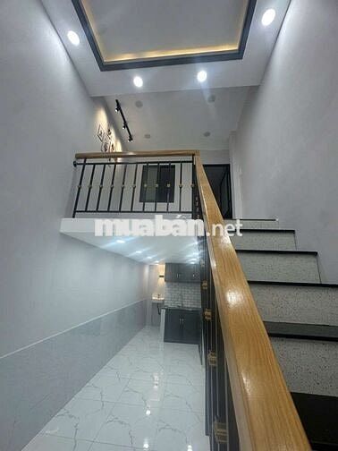 BÁN GẤP NHÀ CHIẾN LƯỢC CHỈ NHỈNH 2 TY
