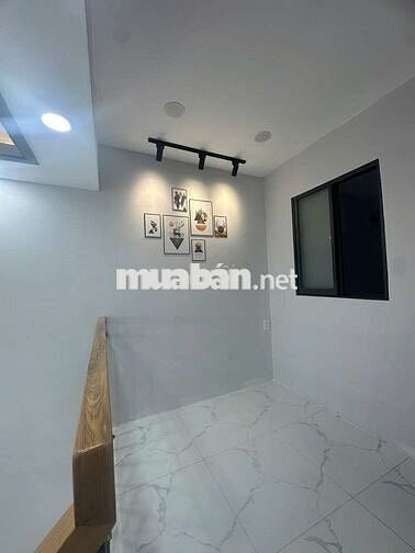BÁN GẤP NHÀ CHIẾN LƯỢC CHỈ NHỈNH 2 TY