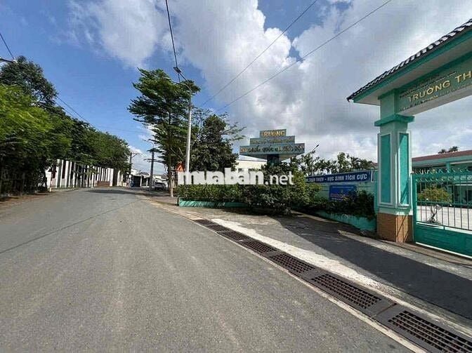 Nhà lầu thổ cư trục 16 KCN Thạnh Phú phường Tân Triều