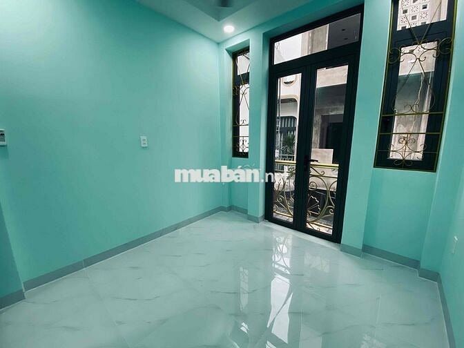 Cho thuê nhà mới xây 2 lầu, 4PN, ngay Coopmart Quang Trung