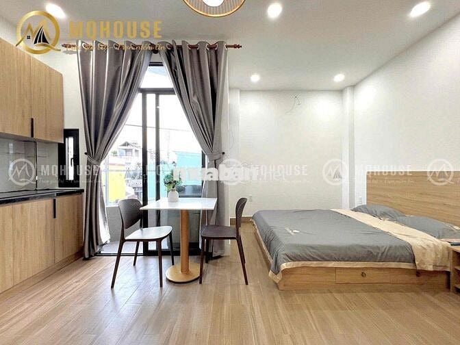 STUDIO BAN CÔNG FULL NỘI THẤT ĐI BỘ ĐẾN ĐẠI HỌC CÔNG NGHIỆP