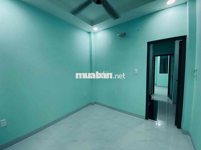 Cho thuê nhà mới xây 2 lầu, 4PN, ngay Coopmart Quang Trung