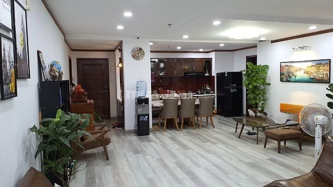 Bán căn hộ Hoàng Anh Giai Việt - 856 Tạ Quang Bửu, P Chánh Hưng (mới)