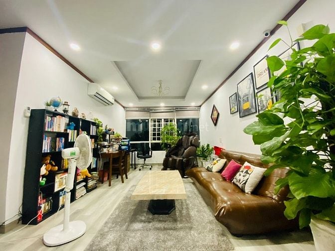 Bán căn hộ Hoàng Anh Giai Việt - 856 Tạ Quang Bửu, P Chánh Hưng (mới)