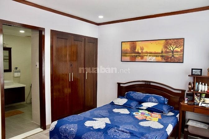 Bán căn hộ Hoàng Anh Giai Việt - 856 Tạ Quang Bửu, P Chánh Hưng (mới)