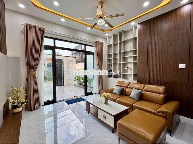 BÁN CĂN NHÀ LẦU gần Bửu Long. Cách Trung tâm Biên Hoà 8p đi xe.
