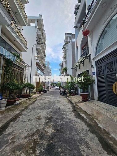 BÁN NHÀ ĐI MỸ TẶNG HẾT NỘI THẤT GIÁ 5,5TỶ TL