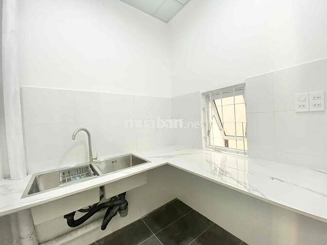 CĂN HỘ Q1_SINH VIÊN Ở_RỘNG RÃI_THOÁNG MÁT_SẠCH SẼ_CỬA SỔ LỚN_FULL NT