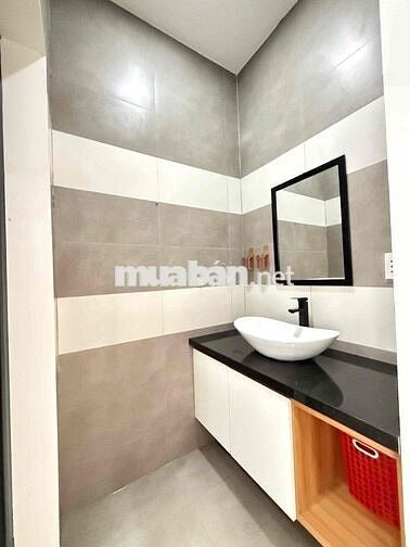 Bán gấp nhà full nội thất hẻm nhựa C1 8m đường Y Wang, Phường Eakao