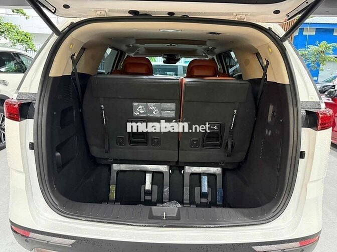 Kia Carnival 2023 Signature 2.2D - 31000 km