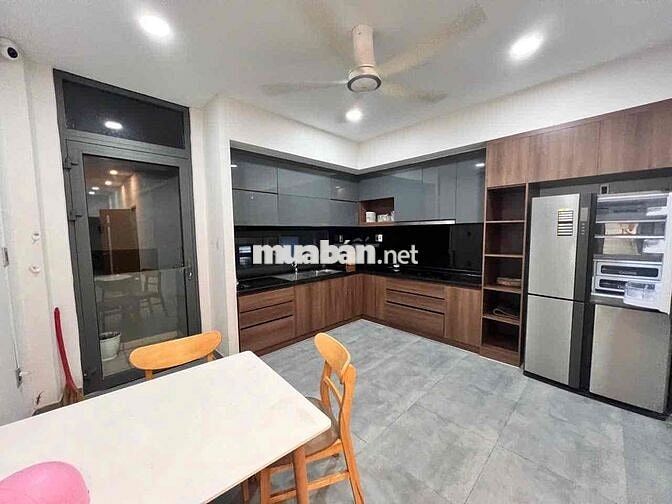 Căn Hộ 2PN Balcony 60m2 FullNT Với Dàn Bếp Cực Phẩm Gần Phạm Văn Đồng