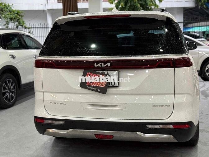 Kia Carnival 2023 Signature 2.2D - 31000 km