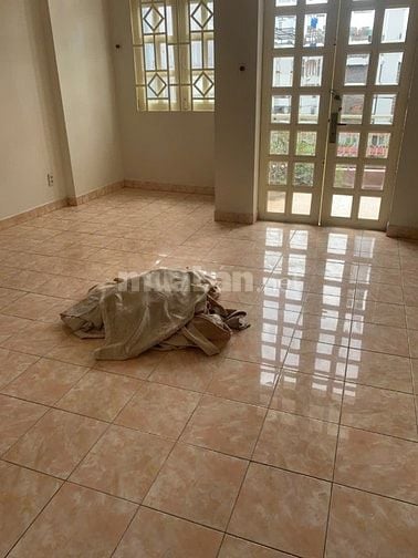 CHO THUÊ NHÀ LÝ CHIÊU HOÀNG. NHÀ HẺM TỈNH LỘ 10. NHÀ CƯ XÁ ĐÀI RA ĐA 