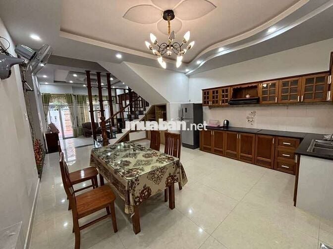 Cho thuê nhà 3 tầng mặt tiền Đa Mặn, Ngũ Hành Sơn